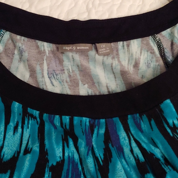 Top - Picture 2 of 2